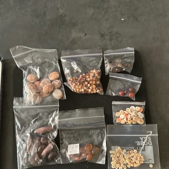 Assorted Semi Precious Bead Collection - Picture 2 of 2